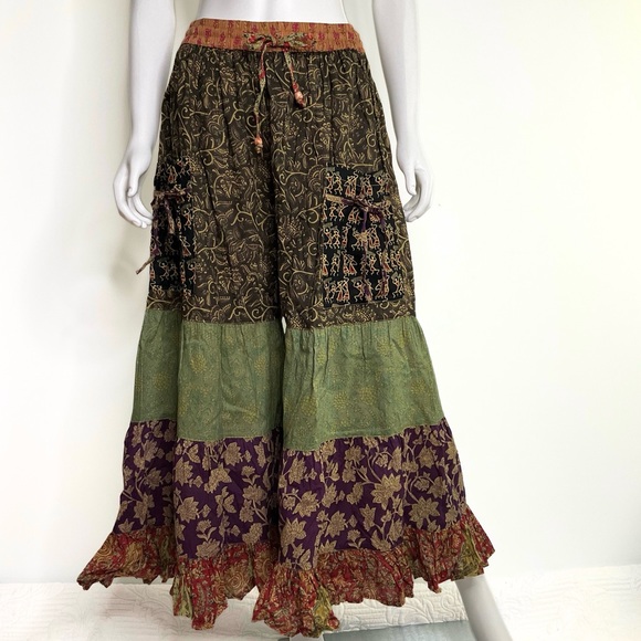 Hippie Forever Handmade Tiered Patchwork Capris Womens SZ OS Dreamy Forest Fairy - Picture 1 of 9